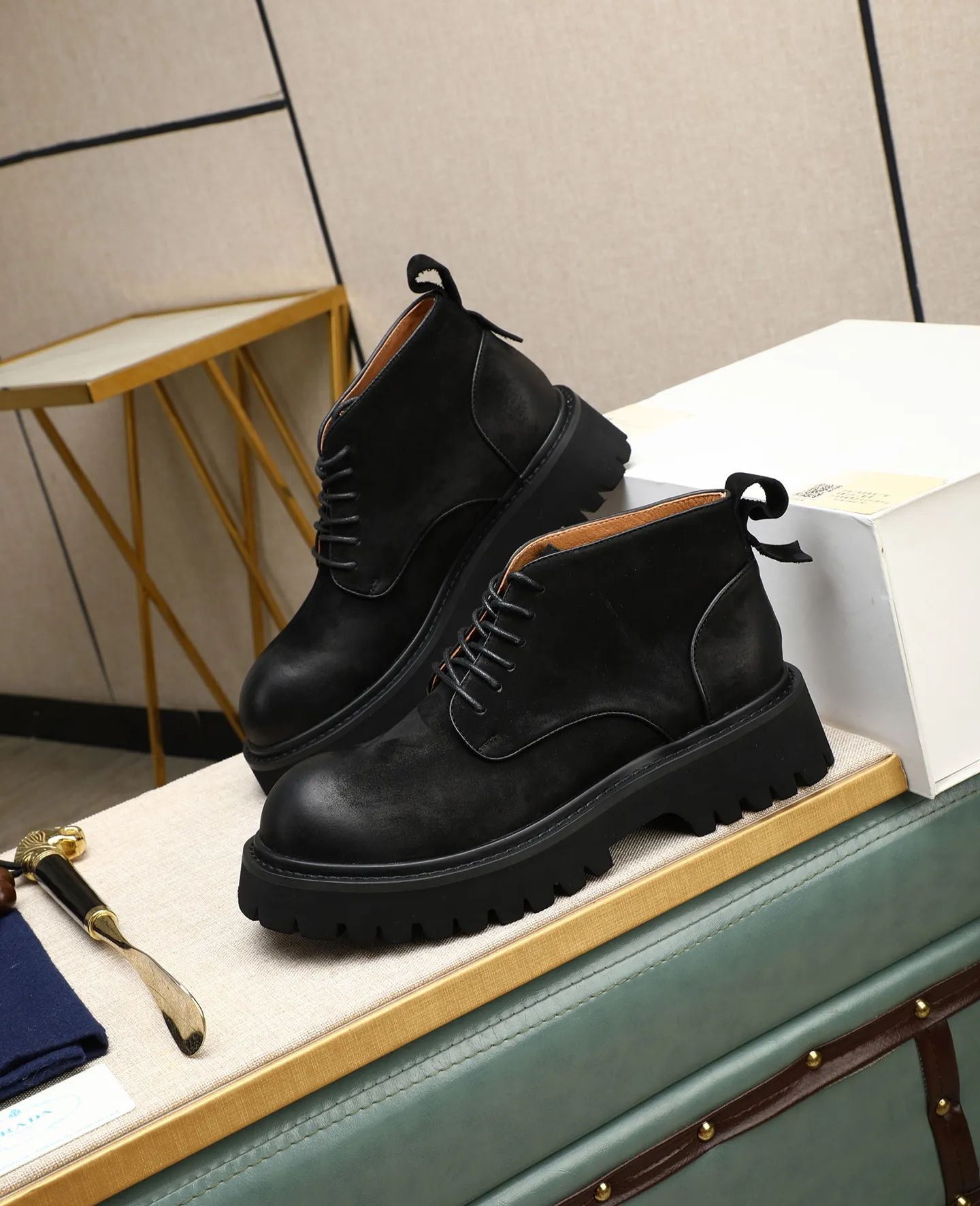 Men's men's shoes 💰580 high-end version. PRADA (Prada) men's casual style, compare the quality at the counter 🧚🏿♂️Imported cowhide fabric 🐎Water-dyed comfortable and soft cowhide lining for feet 🐂Genuine leather outsole with label 🎉 Size 38-44. Can be customized for 45💥🏆